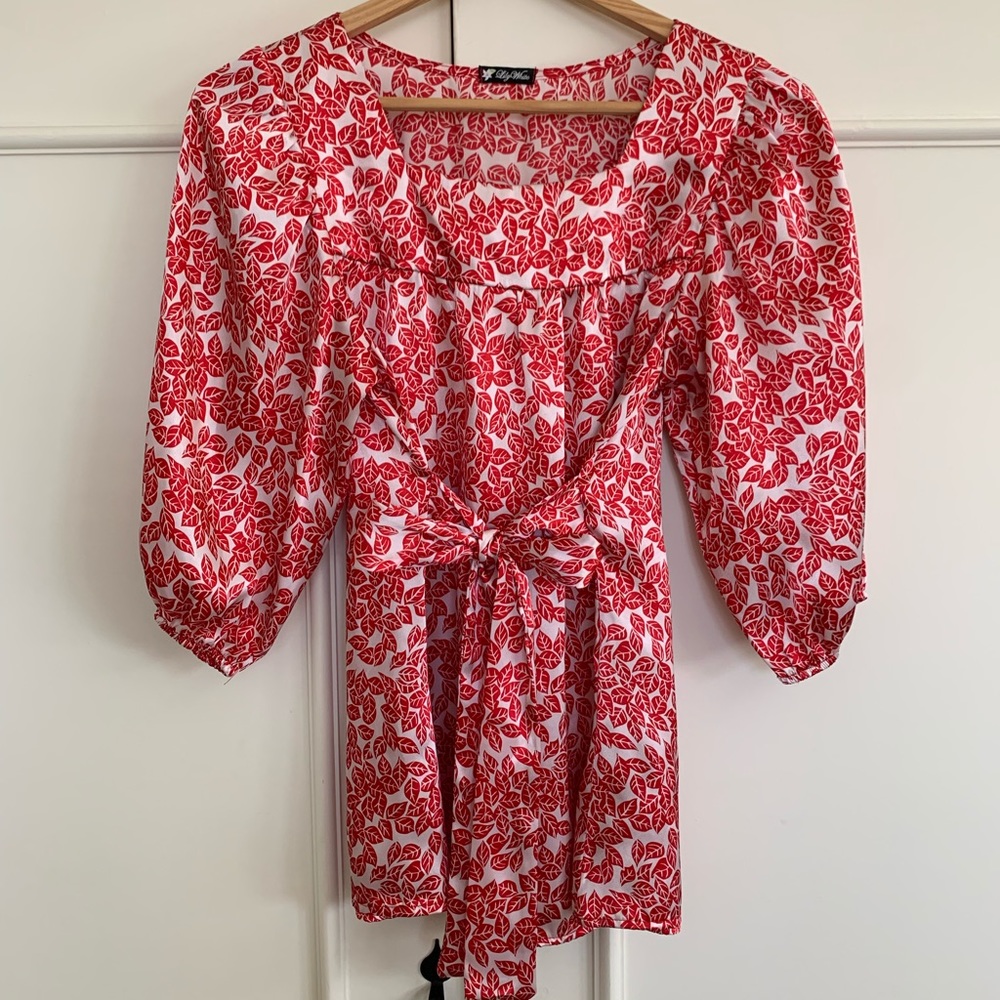 $25/2 Lily White Blousey Top in Red-leaf - Picture 2 of 6